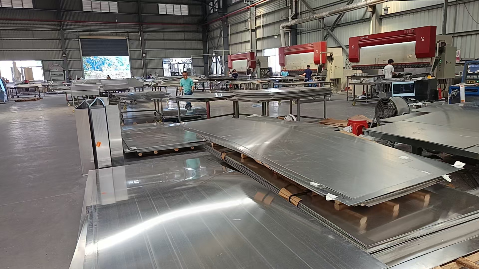 De professionele productiefabriek voor aluminiumfineer - ZhenGuang