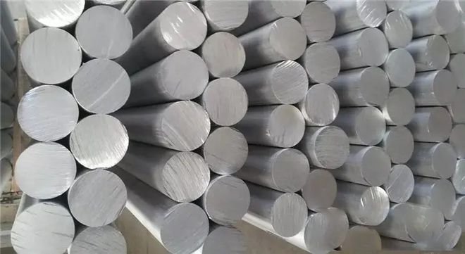 Kent u het verschil tussen maagdelijke en gerecycled aluminium?